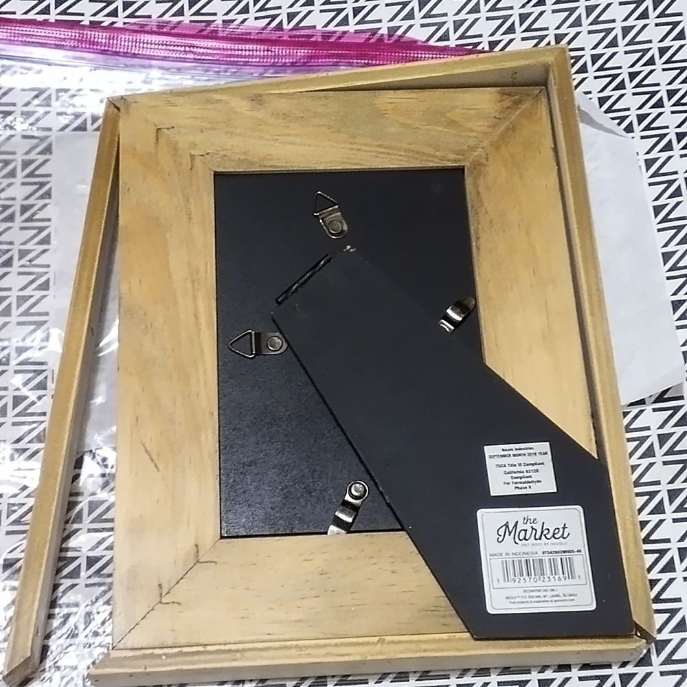 Striped Multicolor Photo Frame - Picture 13 of 17
